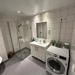 Oasis, Close To The Centre With Good Bus Connections *